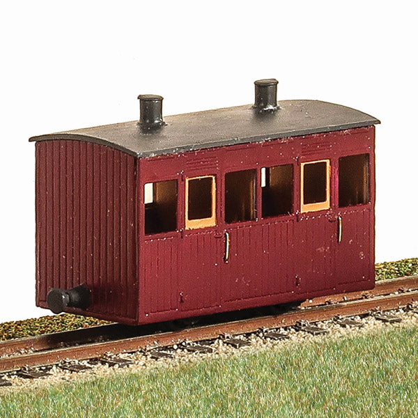 DM68 - DUNDAS - OO-9 - Victorian 2 Compartment Planked 4-wheel Coach Kit