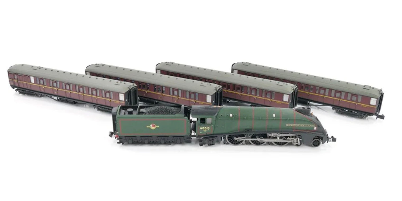 2S-008-018 - Dapol - N - A4 Dominion of New Zealand 60007 BR L/C + 4 Gresley Coaches