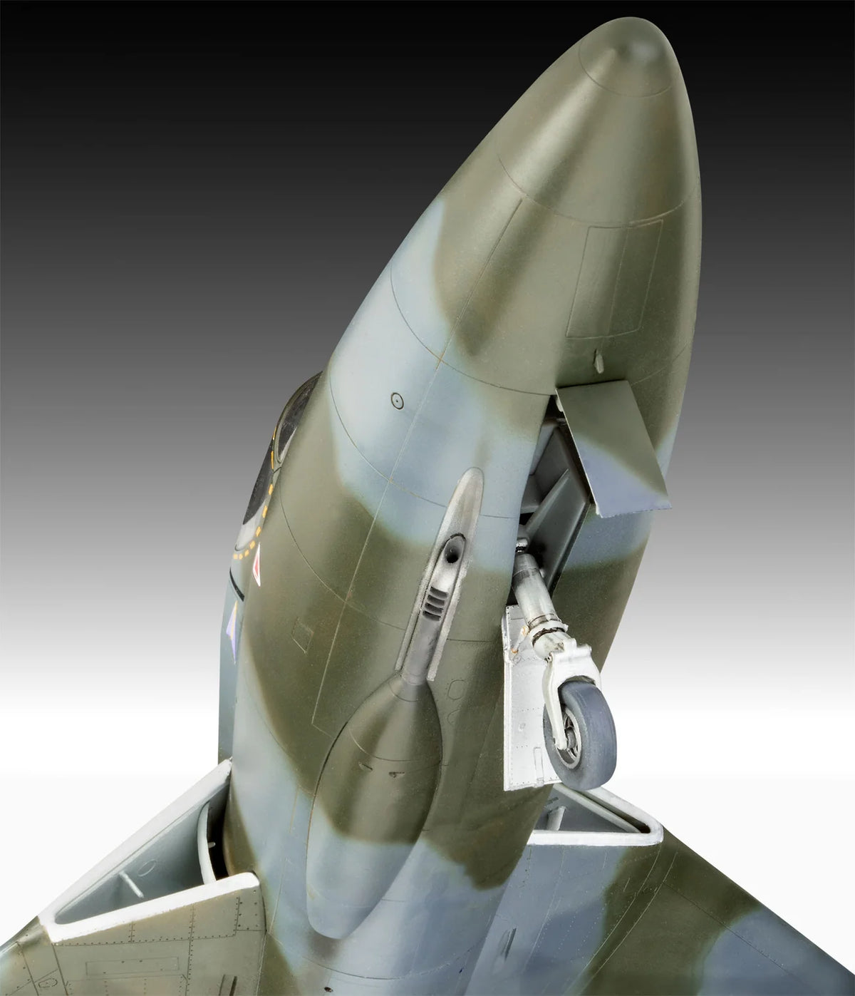 RL03786 - Revell - British Hawker Hunter T.7/T.7A (1:32 Scale)