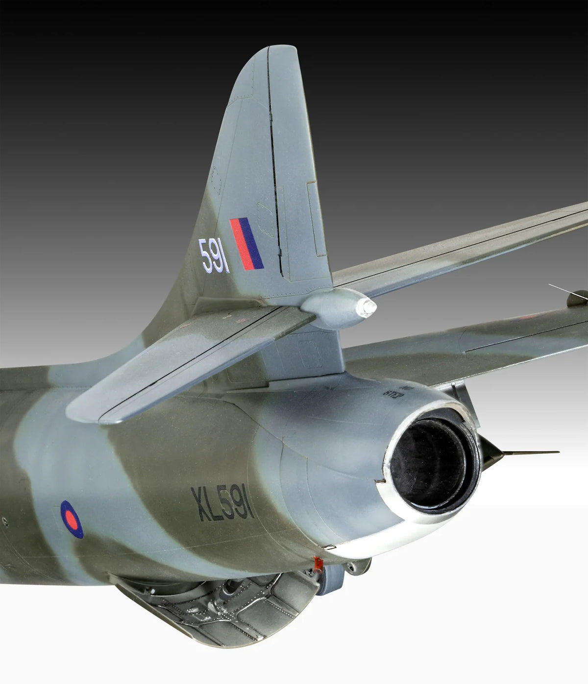RL03786 - Revell - British Hawker Hunter T.7/T.7A (1:32 Scale)