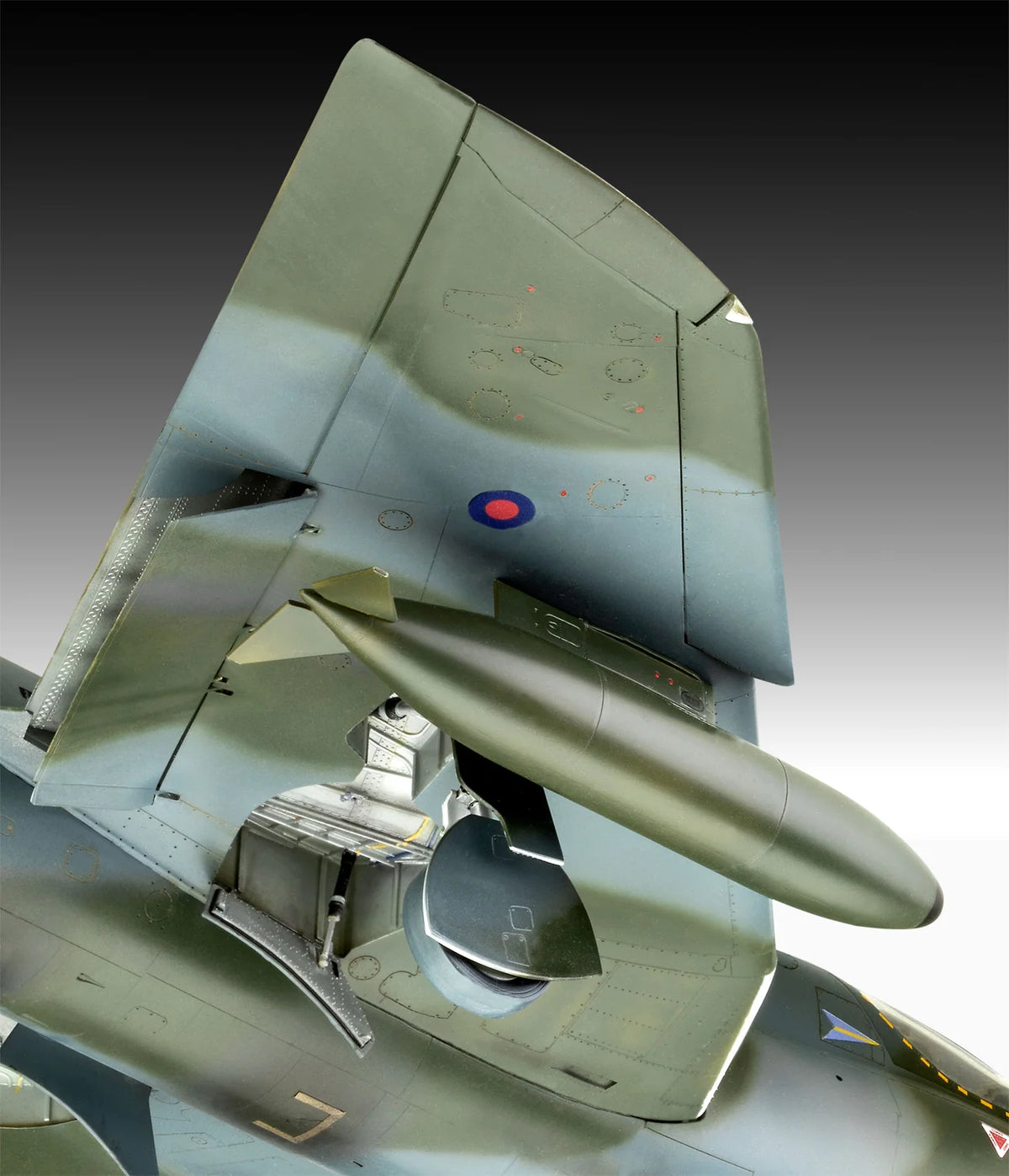 RL03786 - Revell - British Hawker Hunter T.7/T.7A (1:32 Scale)