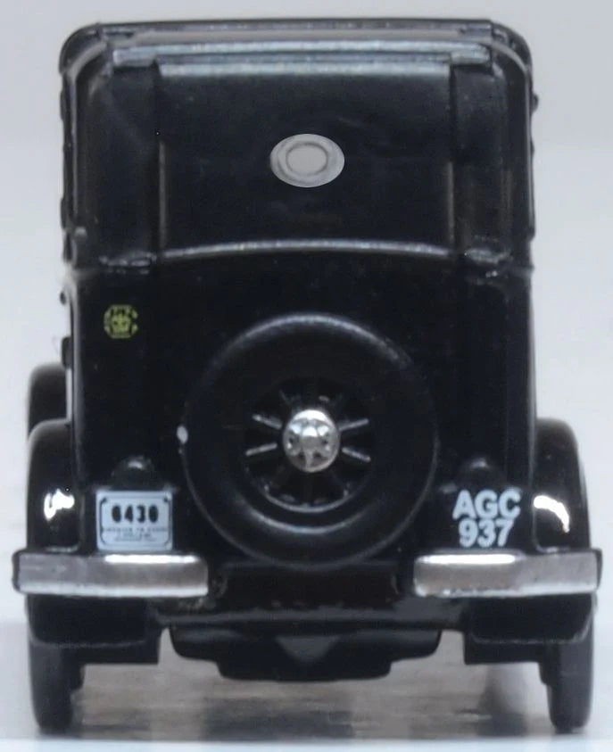120AT001 - Oxford Diecast - Austin Low Loader Taxi Black - 1:120 Scale