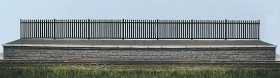 245 - GWR Spear Fencing, Black, Straights - 484mm