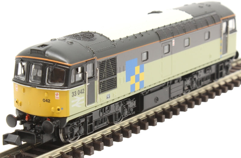 Class 33/0 33042 Triple Grey Construction Sector