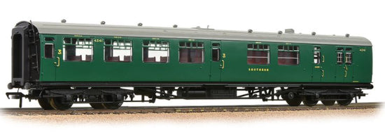 34-725 SPECIAL OFFER SR Bulleid Brake Third Semi-Open 10'' Vents SR Malachite Green