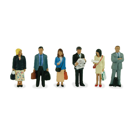 36-044 Station Passengers Standing