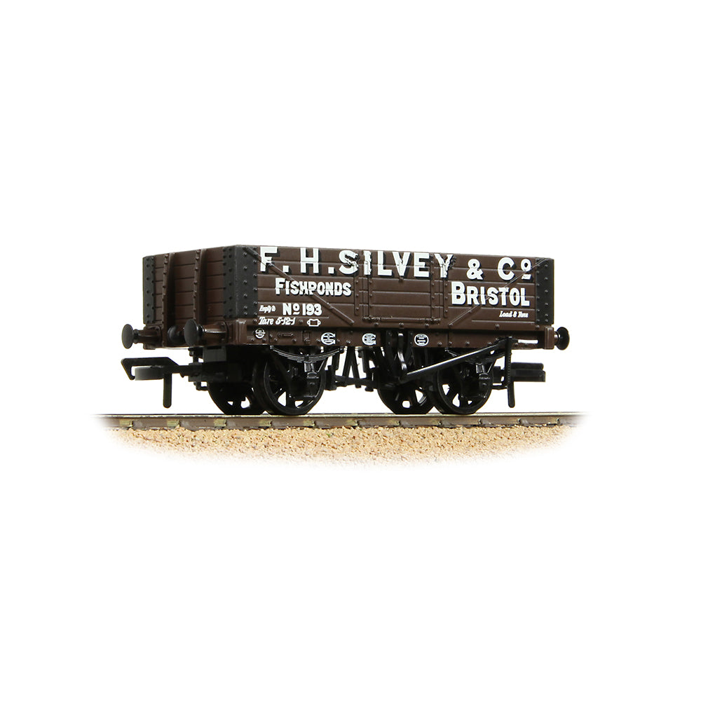 5 Plank Wagon 'F H Silvey' - Brown