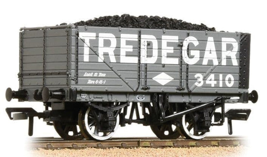 37-091 7 Plank End Door Wagon 'Tredegar' with Load