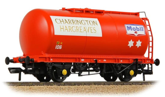 37-592 SPECIAL OFFER BR 45T TTA Tank Wagon 'Charrington Hargreaves/Mobil' Red