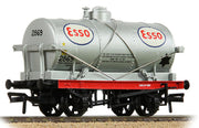 37-684B  14T Tank Wagon Esso Silver
