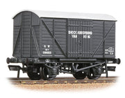 37-904A GWR 12T Shock Van Planked Ends GWR Grey