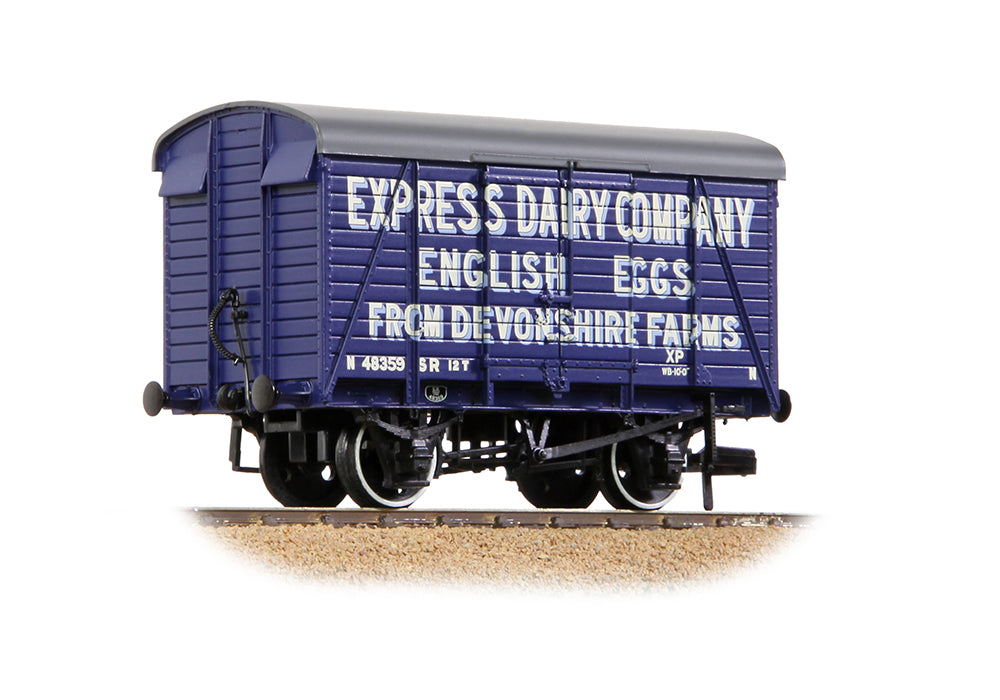 38-072A - Bachmann - OO - SR 12T Even Planked Ventilated Van 'Express Dairy Company' Blue OO