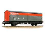 38-128A - Bachmann - BR VAA Van BR Railfreight Red