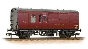BR Mk1 Horse Box - Maroon