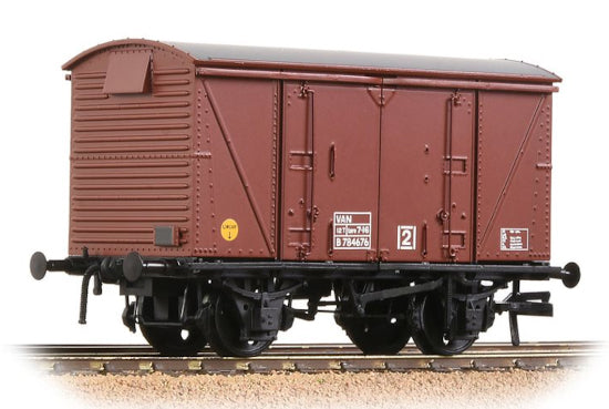 38-872 BR 12T Vanwide Ventilated Van BR Bauxite (Late)