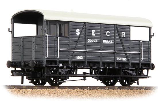 38-915 SE&CR 25T 'Dance Hall' Brake Van SE&CR Grey