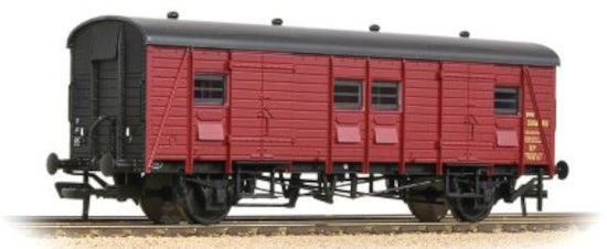 39-526A SR PMV Parcels & Miscellaneous Van BR Crimson