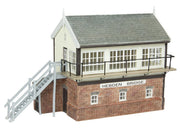 44-0159 - Bachmann - Brick & Timber Signal Box