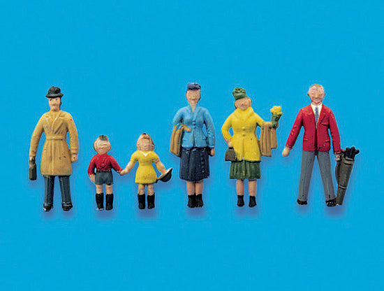 5057 - PECO Modelscene Passengers Standing Set A (5)