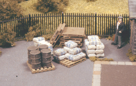 514 - Pallets, Sacks & Barrels
