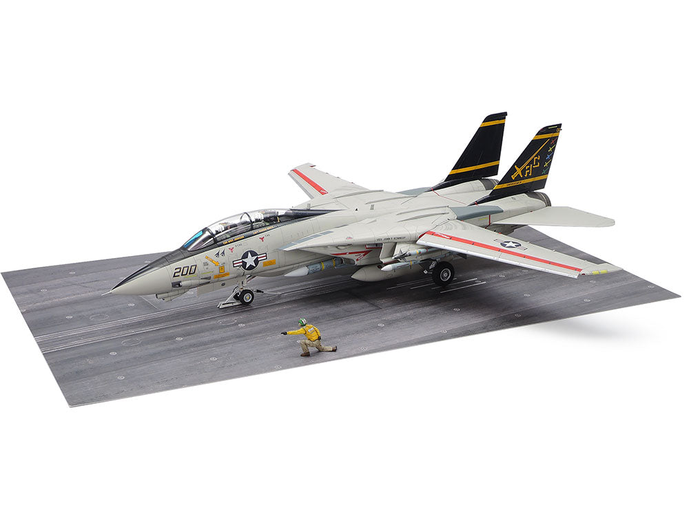 61122 - Tamiya - 1/48 Grumman F-14A Tomcat (Late Model) Carrier Launch Set