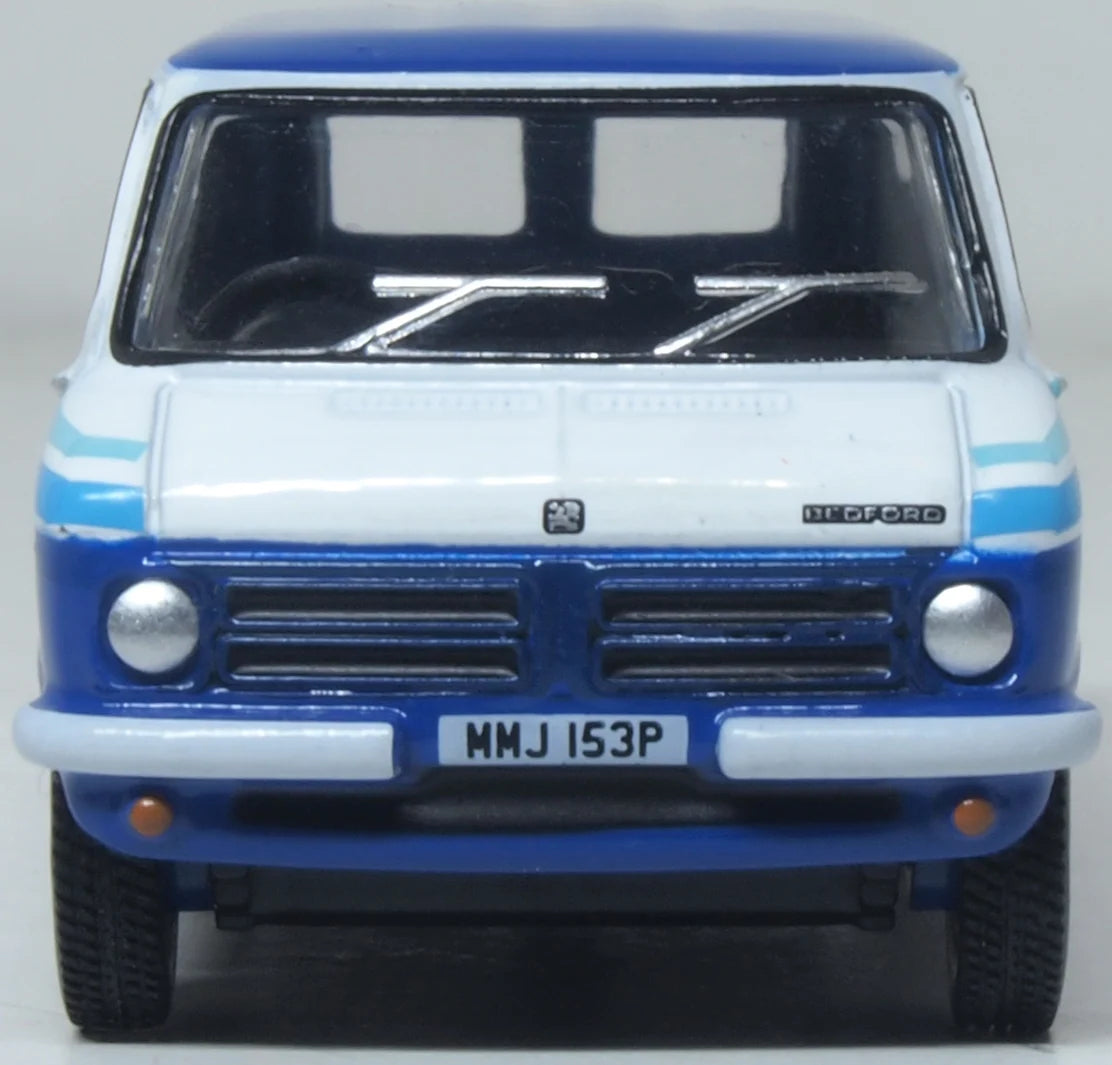 76CFV006 - Oxford Diecast - Eastern Gas Bedford CA Van - 1:76 Scale