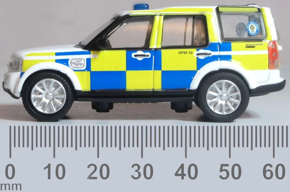 76DIS006 - Oxford Diecast - West Midlands Police Land Rover Discovery 4