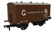 930005 - Rapido - OO - GNR 8T Van GN Fruit Livery No.20962
