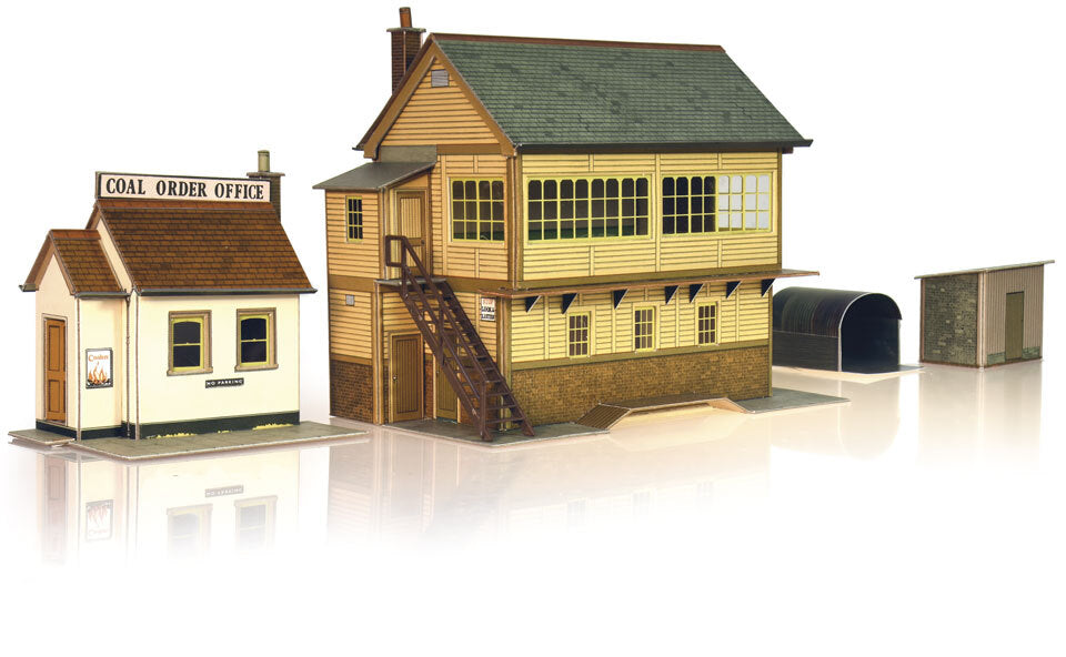 Signal Box and Hut - Card Kit Signal Box