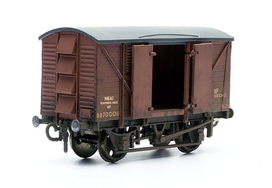 C041 10T Ventilated Meat Van
