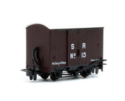 GR221F - PECO Great Little Trains - OO9 - L&B Van SR Brown no. 15