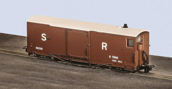 L&B GLT 8 Ton Bogie Goods Brake SR Van, Brown Livery