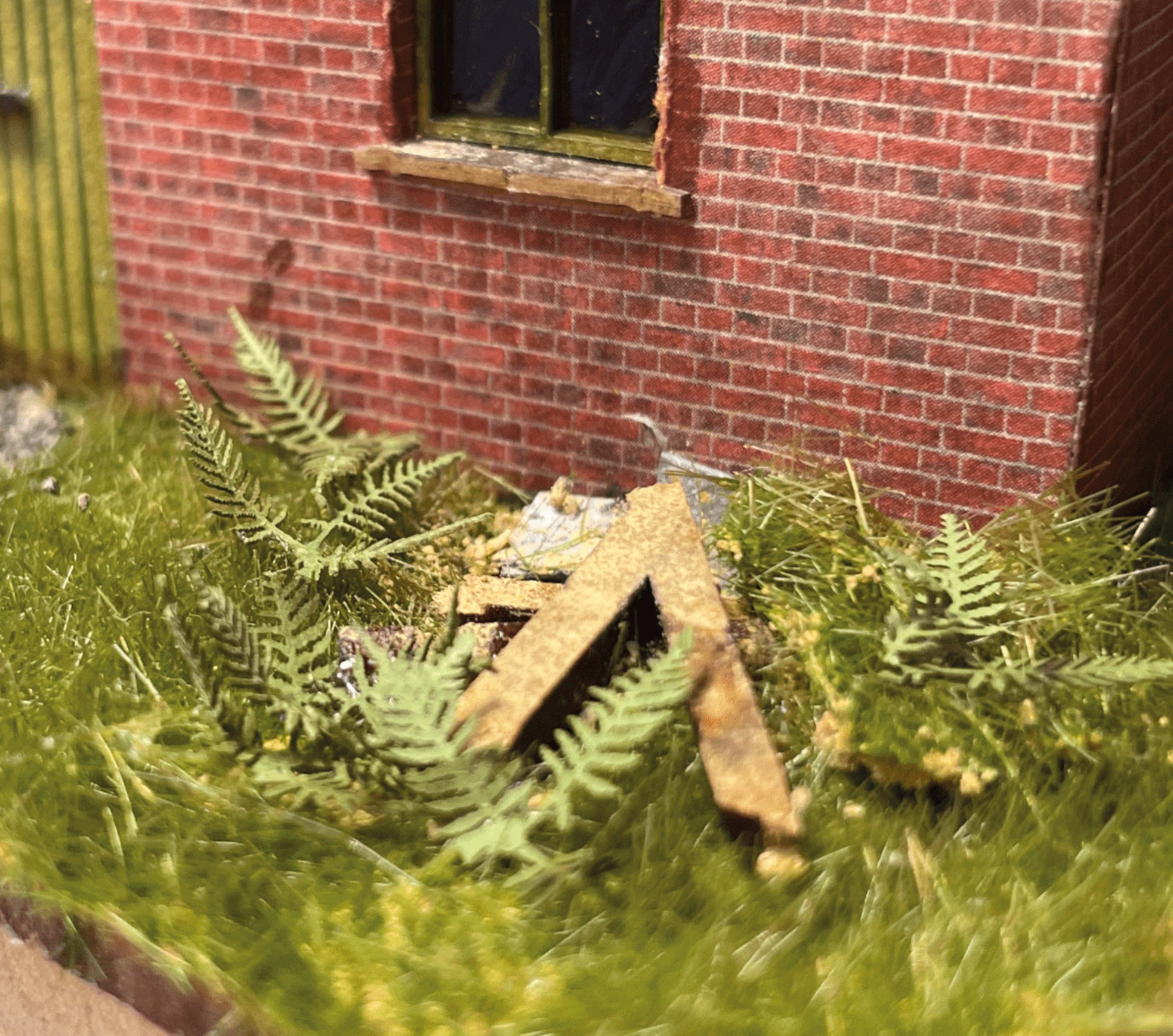 LX432 - Scale Model Scenery - OO/HO - SUMMER Bracken (Summer Green)