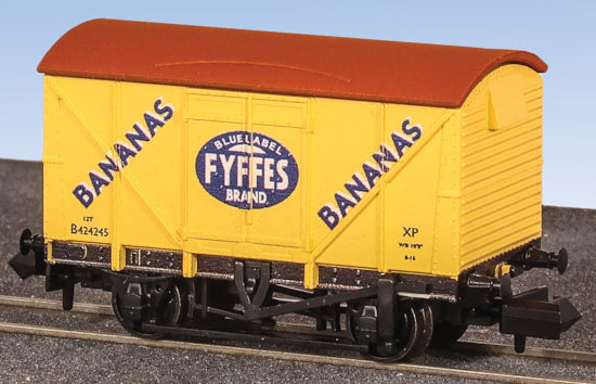 BR Vanfit Plywood Fyffes Bananas