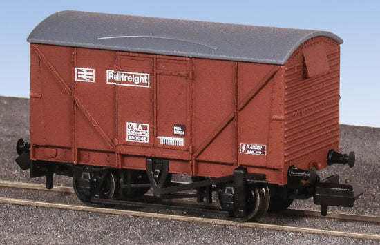 NR-2006B Vanfit Wagon Plywood BR Railfreight Bauxite