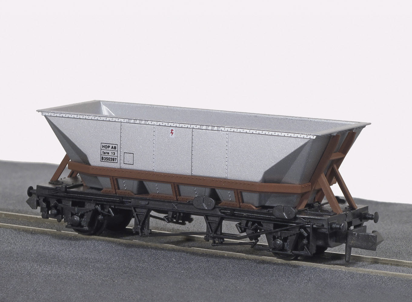 HOP-AB Hopper, Brown Cradle