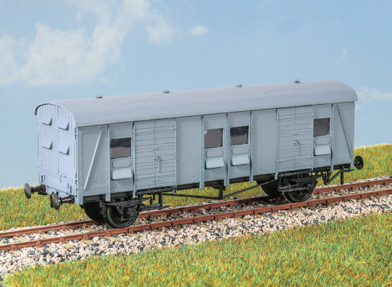 PC47 - BR (SR Design) CCT Parcels Van, Plywood Sides
