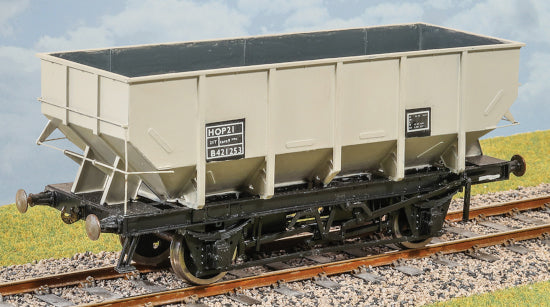 PS104 - BR 21 Ton Coal Hopper 1/146
