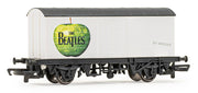 SPECIAL OFFER Hornby R60181 The Beatles, 'The Beatles (White Album)' Wagon