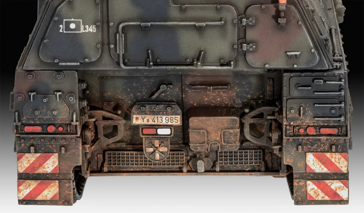 RL03279 - Revell - German Panzerhaubitze 2000 (Self-propelles Howitzer) - 1:35 Scale