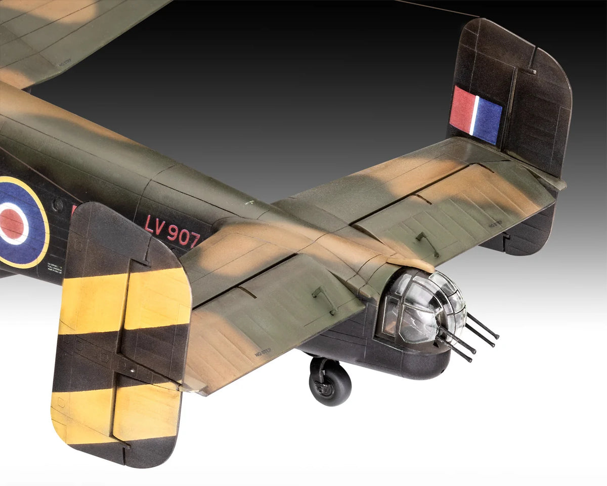 RL03756 - Revell - British Handley Page Halifax B Mk.III (1:72 Scale)