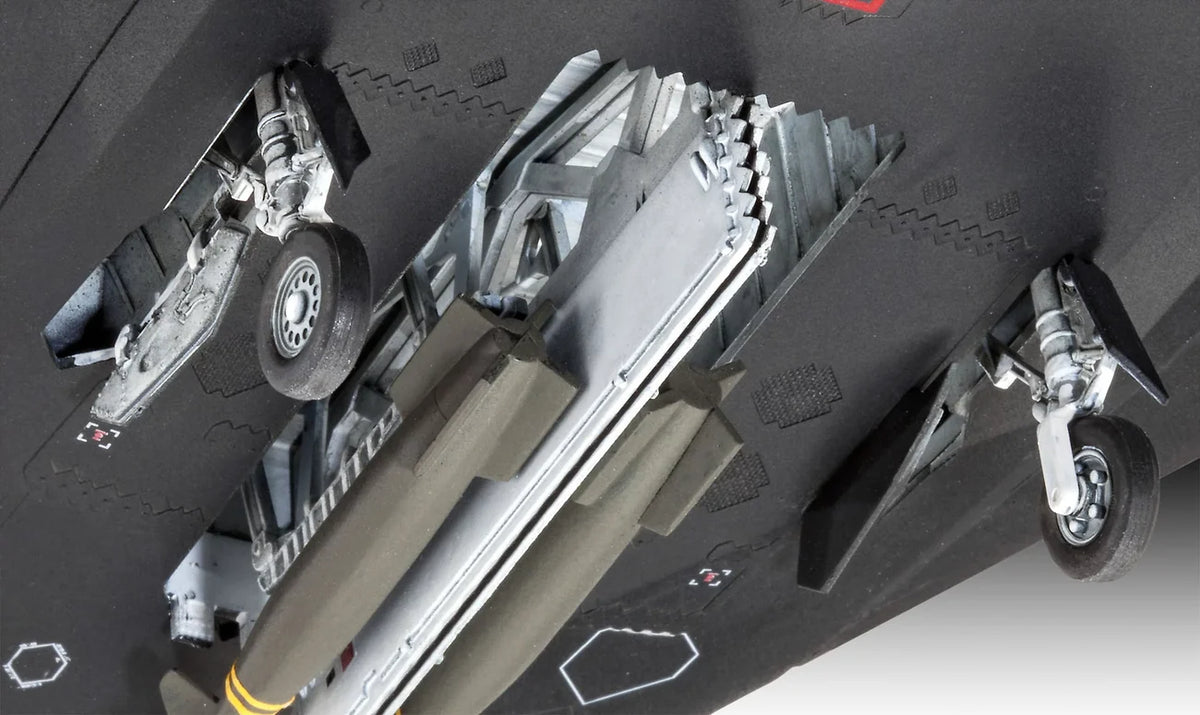 RL03899 - Revell - US F-117A Nighthawk (1:72 Scale)