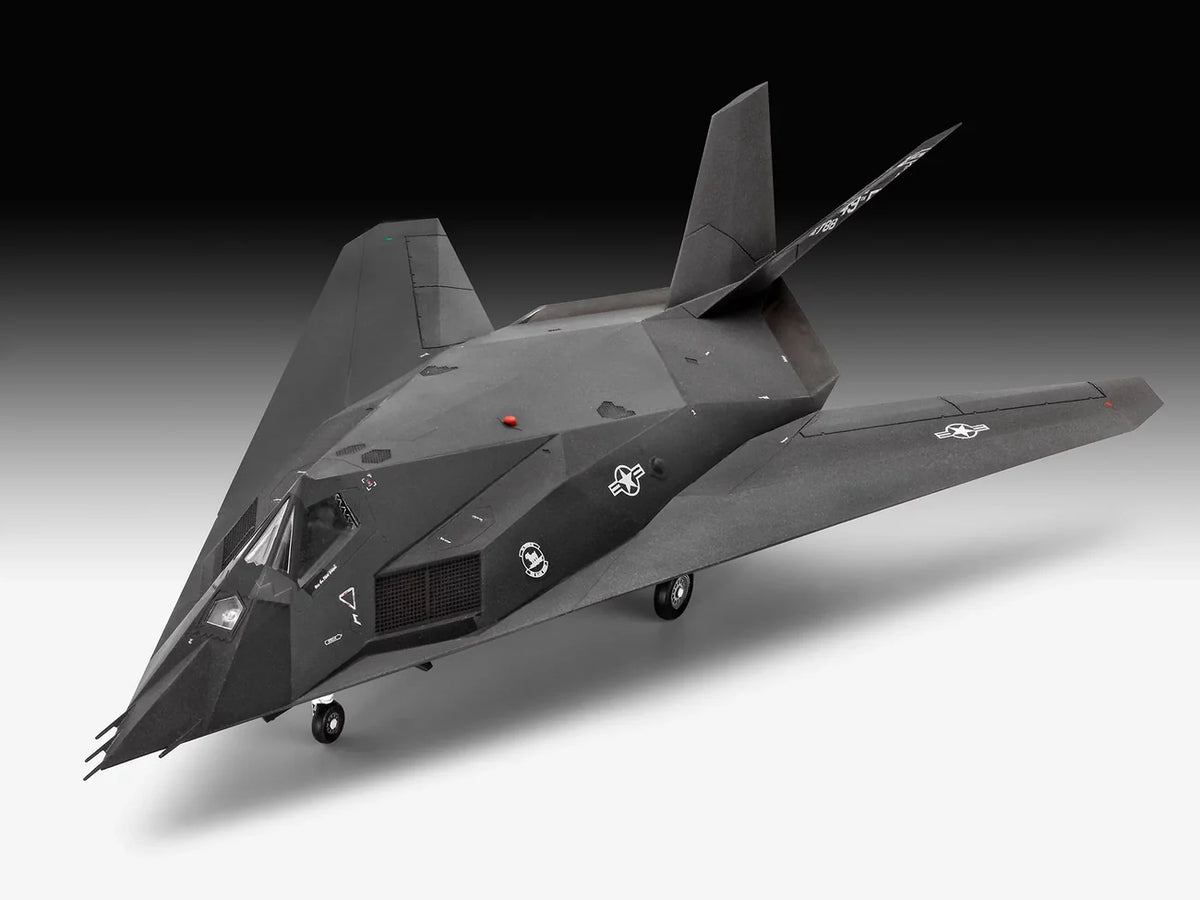 RL03899 - Revell - US F-117A Nighthawk (1:72 Scale)
