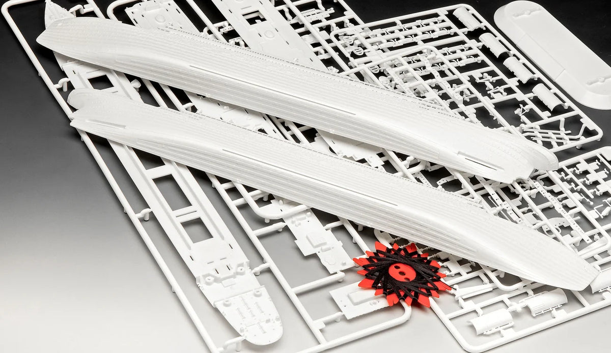 RL05210 - Revell - RMS Titanic (1:700 Scale)