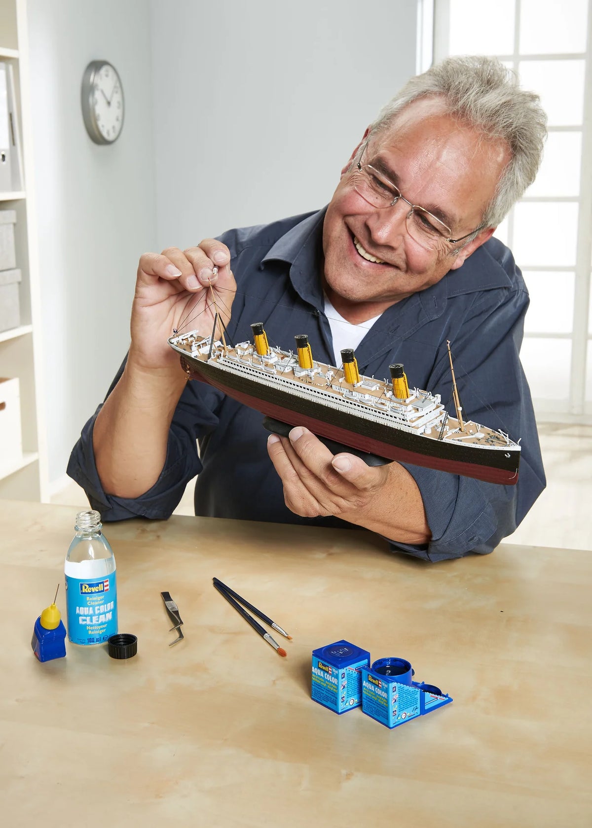 RL05210 - Revell - RMS Titanic (1:700 Scale)