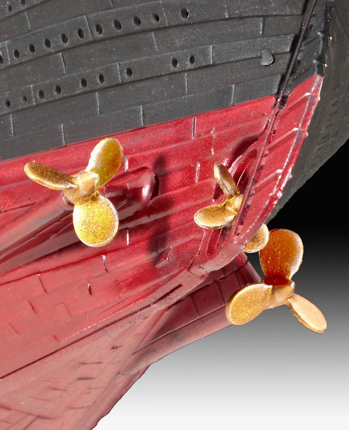 RL05210 - Revell - RMS Titanic (1:700 Scale)