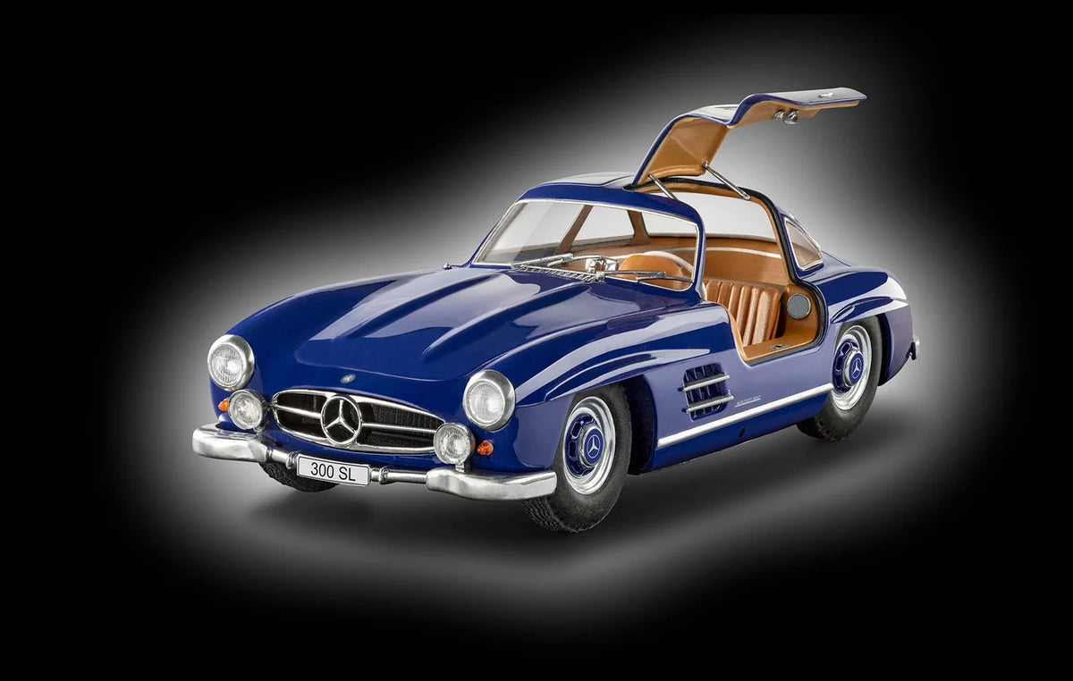 RL05614 - Revell - Mercedes Benz 300 SL 100yrs of MB Gift Set (1:24 Scale)