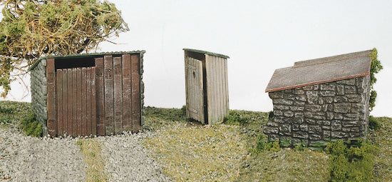 SS19 - Grotty Huts & Privy