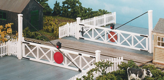 SS56 - Level Crossing Gates and Road Bed