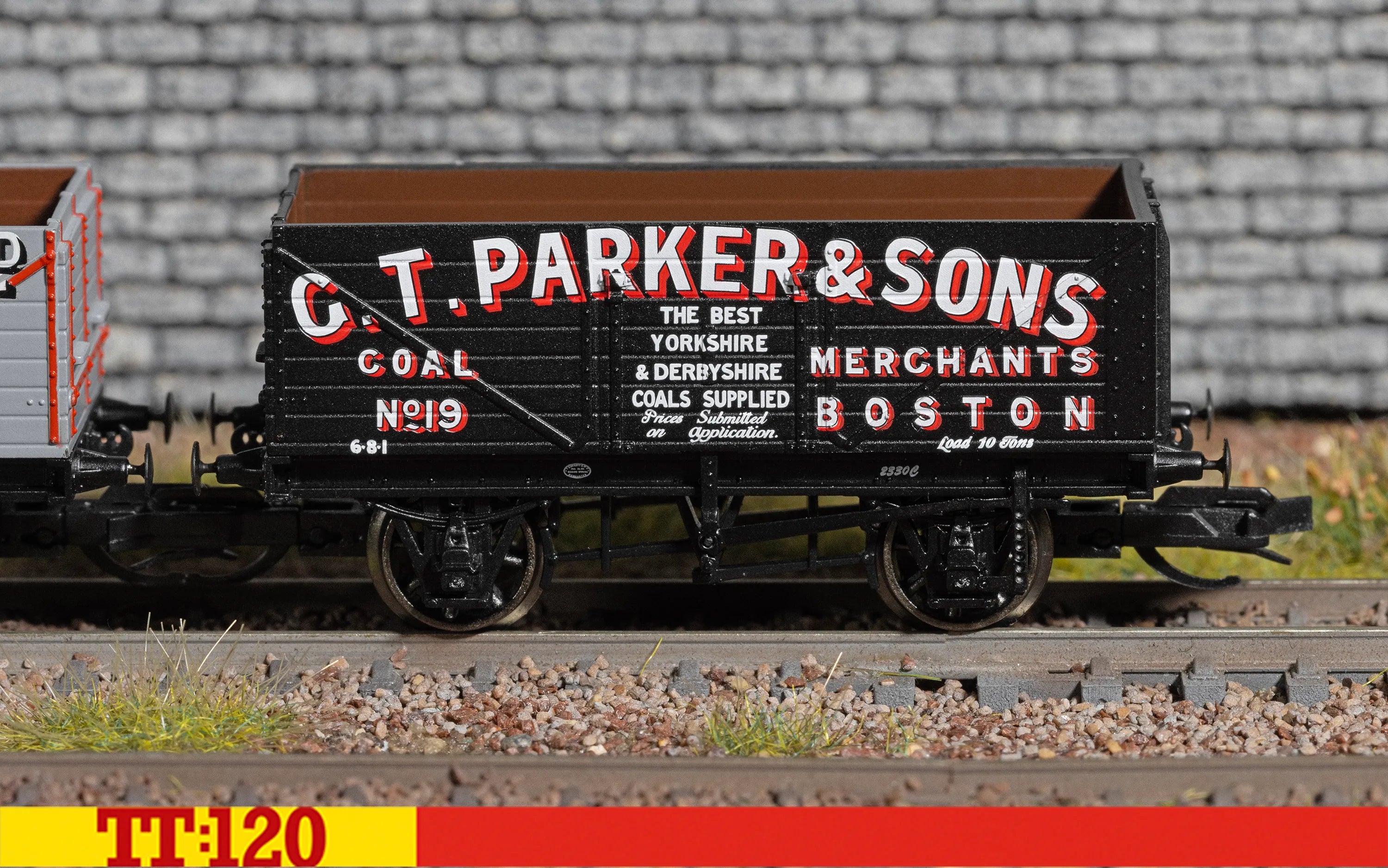 TT6040 - Hornby - TT:120 - GTParker & Sons 7 Plank Wagon
